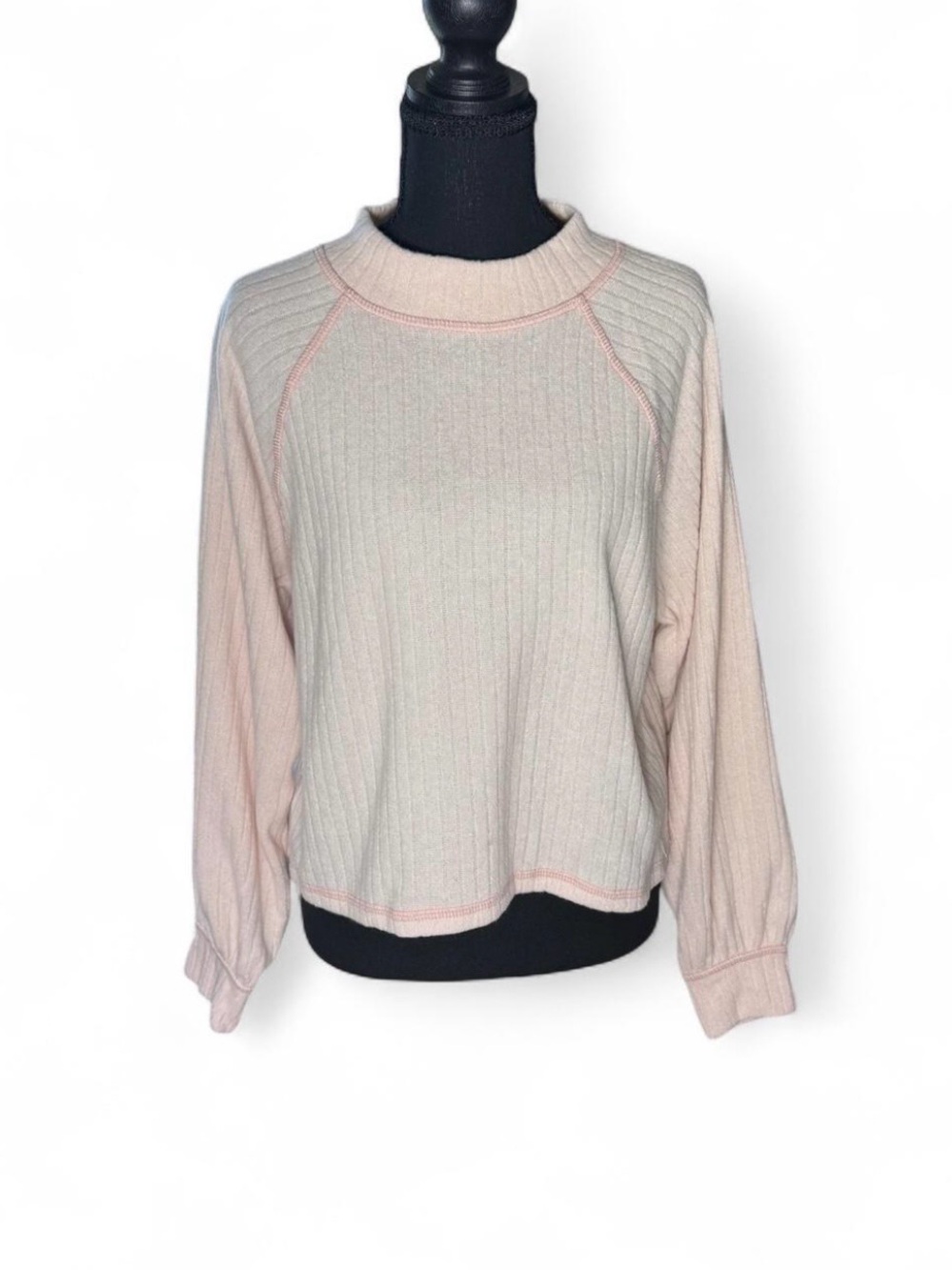 LUSH Ballet Pink Wide Rib Knit Long Sleeve Crop Sweater Size Medium NEW